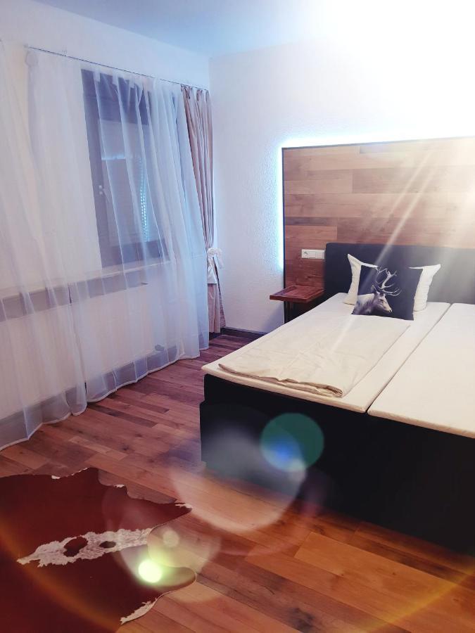 Gasthaus Zum Hirsch Hotel Lampoldshausen Buitenkant foto
